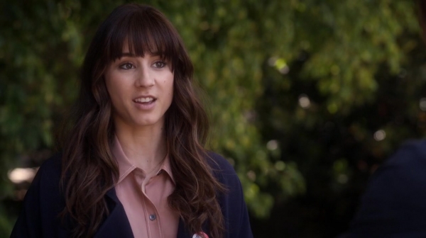 Pretty_Little_Liars_S06E11_Of_Late_I_Think_of_Rosewood_720p_WEB-DL_DD5_1_H_264-NTb_0950.jpg