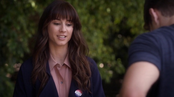 Pretty_Little_Liars_S06E11_Of_Late_I_Think_of_Rosewood_720p_WEB-DL_DD5_1_H_264-NTb_0994.jpg