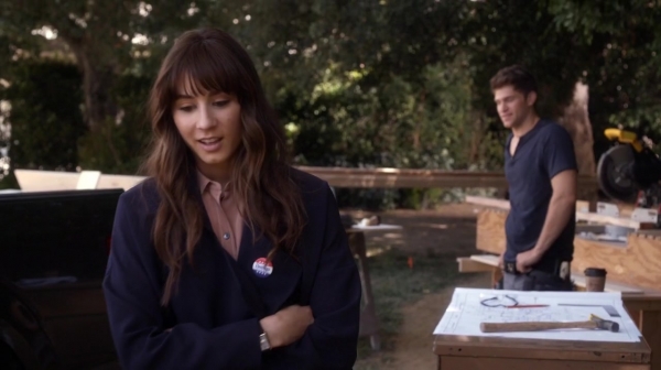 Pretty_Little_Liars_S06E11_Of_Late_I_Think_of_Rosewood_720p_WEB-DL_DD5_1_H_264-NTb_0999.jpg