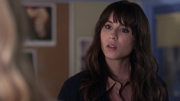Pretty_Little_Liars_S06E11_Of_Late_I_Think_of_Rosewood_720p_WEB-DL_DD5_1_H_264-NTb_1115.jpg