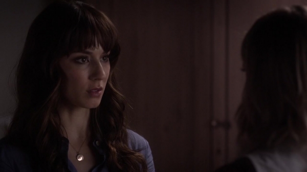 Pretty_Little_Liars_S06E12_Charlotte_s_Web_720p_WEB-DL_DD5_1_H_264-NTb_1569.jpg