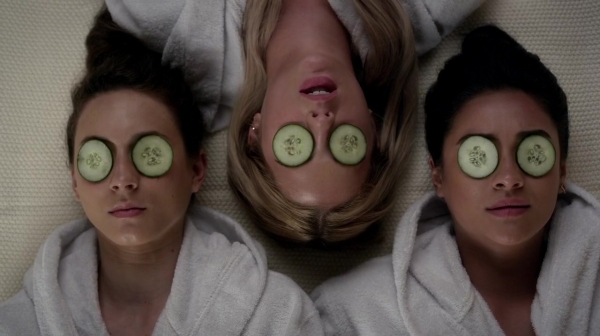 Pretty_Little_Liars_S06E13_The_Gloves_Are_On_720p_WEB-DL_DD5_1_H_264-NTb_0052.jpg