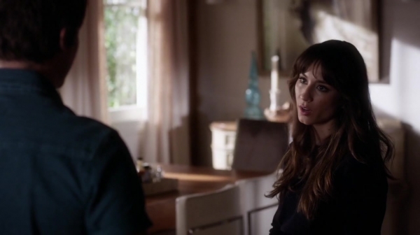Pretty_Little_Liars_S06E13_The_Gloves_Are_On_720p_WEB-DL_DD5_1_H_264-NTb_0403.jpg