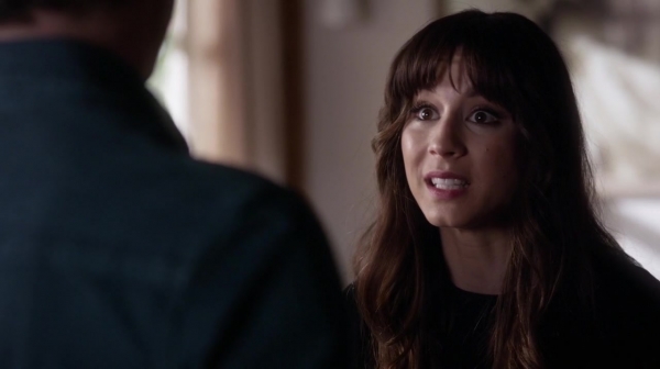 Pretty_Little_Liars_S06E13_The_Gloves_Are_On_720p_WEB-DL_DD5_1_H_264-NTb_0426.jpg