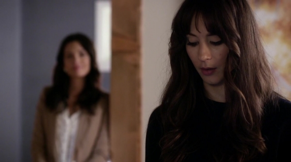 Pretty_Little_Liars_S06E13_The_Gloves_Are_On_720p_WEB-DL_DD5_1_H_264-NTb_0456.jpg