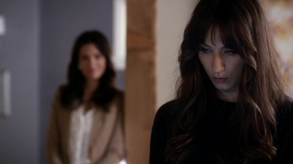 Pretty_Little_Liars_S06E13_The_Gloves_Are_On_720p_WEB-DL_DD5_1_H_264-NTb_0461.jpg