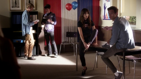 Pretty_Little_Liars_S06E13_The_Gloves_Are_On_720p_WEB-DL_DD5_1_H_264-NTb_0734.jpg