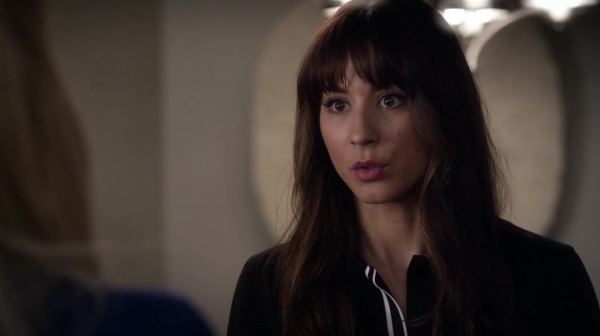 Pretty_Little_Liars_S06E13_The_Gloves_Are_On_720p_WEB-DL_DD5_1_H_264-NTb_1140.jpg