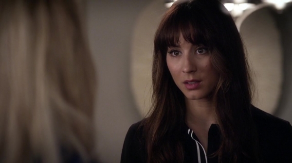 Pretty_Little_Liars_S06E13_The_Gloves_Are_On_720p_WEB-DL_DD5_1_H_264-NTb_1149.jpg