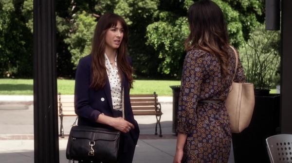 Pretty_Little_Liars_S06E15_Do_Not_Disturb_720p_WEB-DL_DD5_1_H_264-NTb_0970.jpg