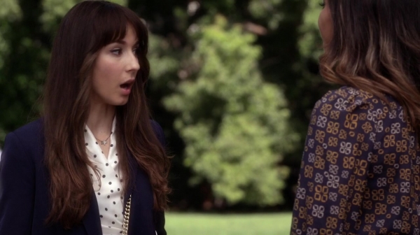 Pretty_Little_Liars_S06E15_Do_Not_Disturb_720p_WEB-DL_DD5_1_H_264-NTb_0977.jpg