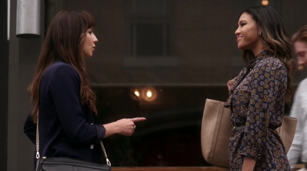Pretty_Little_Liars_S06E15_Do_Not_Disturb_720p_WEB-DL_DD5_1_H_264-NTb_0979.jpg
