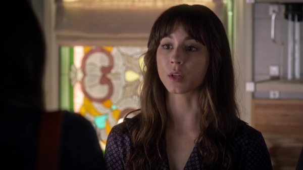 Pretty_Little_Liars_S06E17_We_ve_All_Got_Baggage_720p_WEB-DL_DD5_1_H_264-NTb_0294.jpg