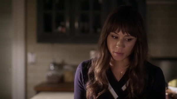 Pretty_Little_Liars_S06E17_We_ve_All_Got_Baggage_720p_WEB-DL_DD5_1_H_264-NTb_0581.jpg