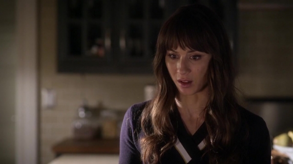 Pretty_Little_Liars_S06E17_We_ve_All_Got_Baggage_720p_WEB-DL_DD5_1_H_264-NTb_0591.jpg