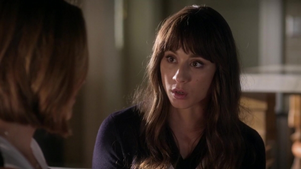 Pretty_Little_Liars_S06E17_We_ve_All_Got_Baggage_720p_WEB-DL_DD5_1_H_264-NTb_0622.jpg