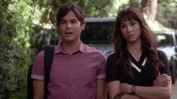 Pretty_Little_Liars_S06E17_We_ve_All_Got_Baggage_720p_WEB-DL_DD5_1_H_264-NTb_0883.jpg