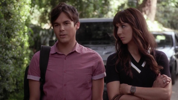 Pretty_Little_Liars_S06E17_We_ve_All_Got_Baggage_720p_WEB-DL_DD5_1_H_264-NTb_0886.jpg