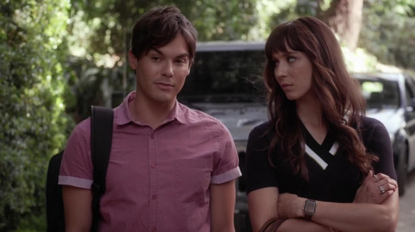 Pretty_Little_Liars_S06E17_We_ve_All_Got_Baggage_720p_WEB-DL_DD5_1_H_264-NTb_0889.jpg