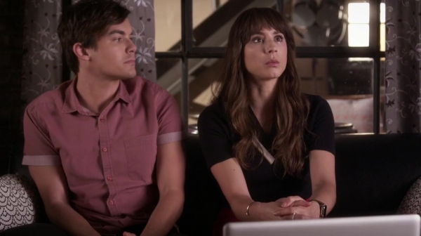 Pretty_Little_Liars_S06E17_We_ve_All_Got_Baggage_720p_WEB-DL_DD5_1_H_264-NTb_1294.jpg