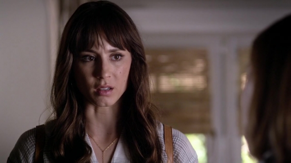 Pretty_Little_Liars_S06E17_We_ve_All_Got_Baggage_720p_WEB-DL_DD5_1_H_264-NTb_1850.jpg