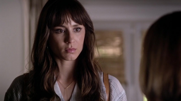 Pretty_Little_Liars_S06E17_We_ve_All_Got_Baggage_720p_WEB-DL_DD5_1_H_264-NTb_1856.jpg
