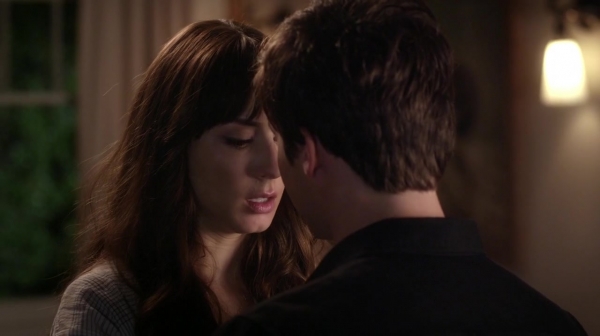 Pretty_Little_Liars_S06E17_We_ve_All_Got_Baggage_720p_WEB-DL_DD5_1_H_264-NTb_2409.jpg