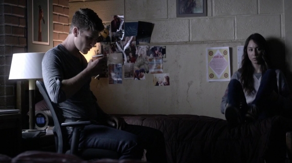 Pretty_Little_Liars_S06E18_Burn_This_720p_WEB-DL_DD5_1_H_264-NTb_0283.jpg
