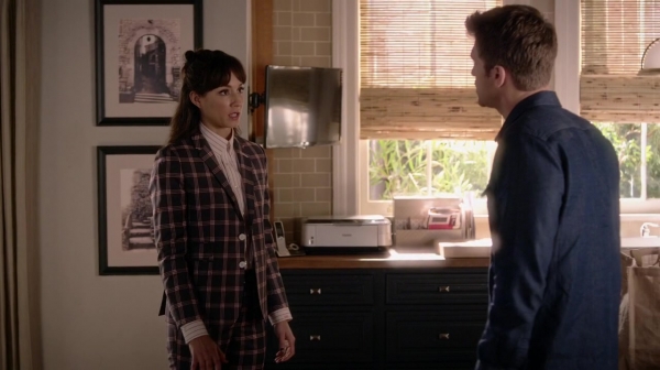 Pretty_Little_Liars_S06E18_Burn_This_720p_WEB-DL_DD5_1_H_264-NTb_0615.jpg
