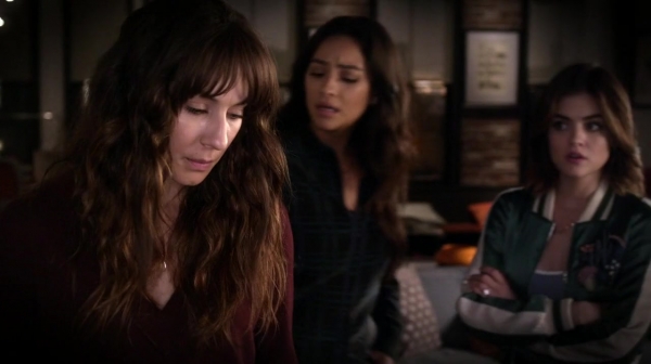 Pretty_Little_Liars_S07E09_WEB-DL_720p_DUAL_WWW_COMANDOTORRENTS_COM_1545.jpg