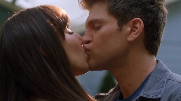 Pretty_Little_Liars_S07E10_WEB-DL_720p_DUAL_WWW_COMANDOTORRENTS_COM_1379.jpg