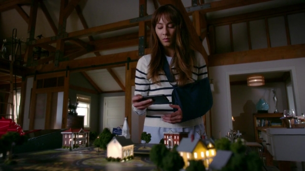 Pretty_Little_Liars_S07E11_WEB-DL_720p_DUAL_WWW_COMANDOTORRENTS_COM_1690.jpg