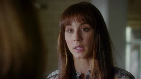 Pretty_Little_Liars_S07E12_WEB-DL_720p_DUAL_WWW_COMANDOTORRENTS_COM_0403.jpg