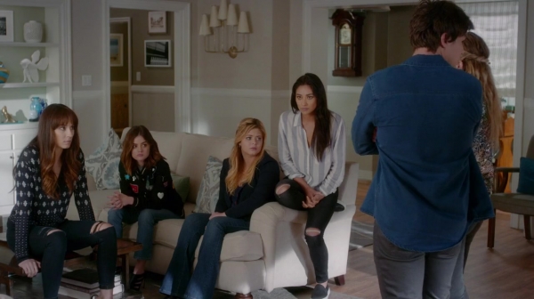 Pretty_Little_Liars_S07E16_WEB-DL_720p_DUAL_WWW_COMANDOTORRENTS_COM_0499.jpg