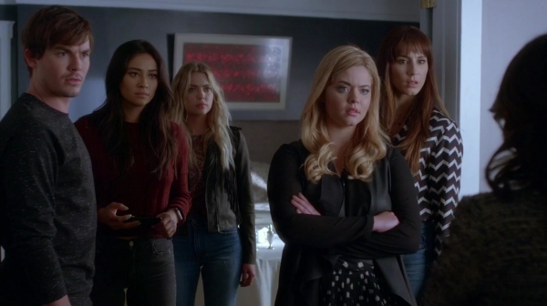 Pretty_Little_Liars_S07E18_WEB-DL_720p_DUAL_WWW_COMANDOTORRENTS_COM_0584.jpg