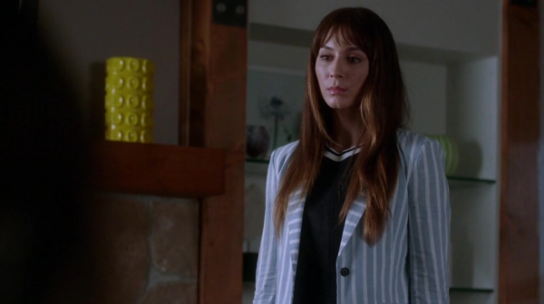 Pretty_Little_Liars_S07E18_WEB-DL_720p_DUAL_WWW_COMANDOTORRENTS_COM_2073.jpg