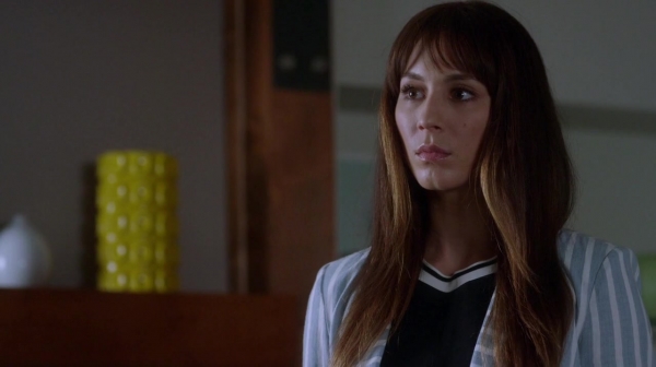 Pretty_Little_Liars_S07E18_WEB-DL_720p_DUAL_WWW_COMANDOTORRENTS_COM_2085.jpg
