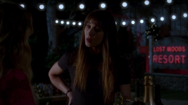 Pretty_Little_Liars_S07E20E21_WEB-DL_720p_DUAL_WWW_COMANDOTORRENTS_COM_0913.jpg