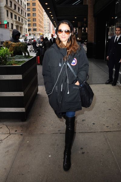 HQ
