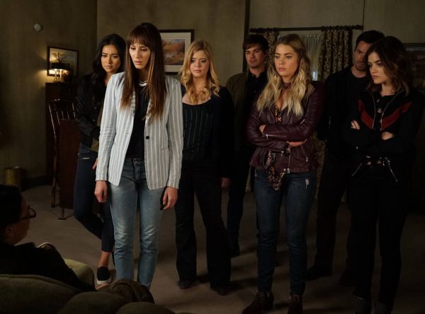 pll719stills-008.jpg