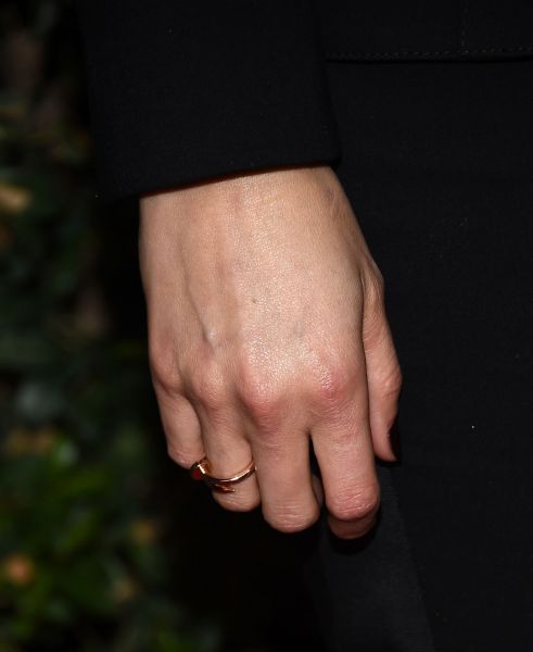 HQ
