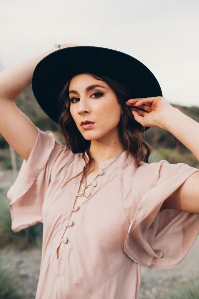 HQ
