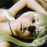 BlondePortrait-05.jpg