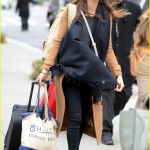 pretty-little-liars-nyc-hotel-exit-05.jpg